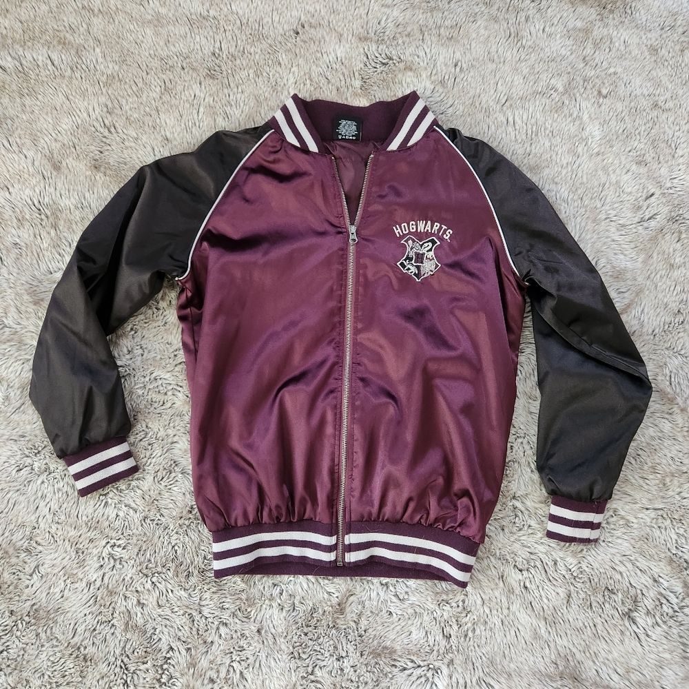 Harry Potter Hogwarts Embroidered Varsity Bomber Jacket Burgundy Size Medium